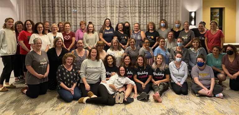 KraftyMoms Retreats Fall 2021 Group Photo