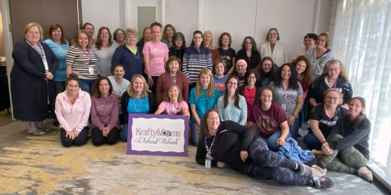 KraftyMoms Retreats Spring 2023 Group Photo